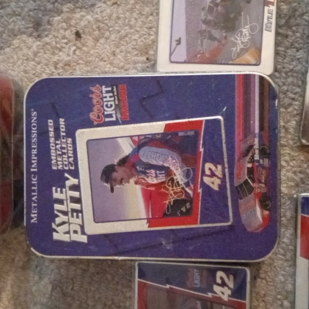Trading Cards - Picture 2 of 11